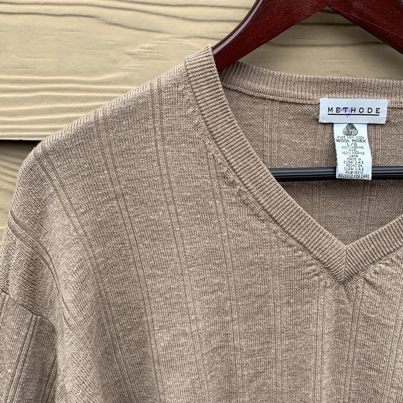 VTG Merino Wool Method Classic Relaxed V Neck Pullover Sweater Mens Large Tan - Picture 6 of 9